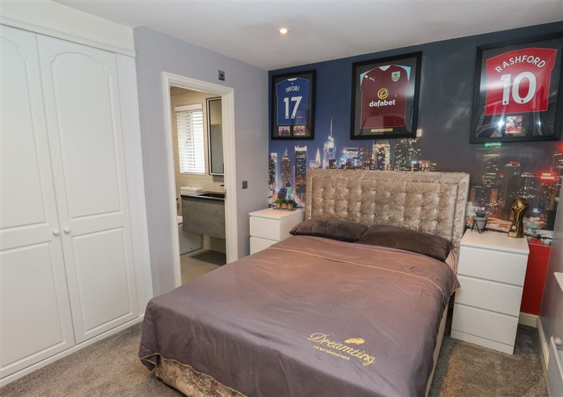 Bedroom (photo 4) at Corriegale, Apperley Bridge