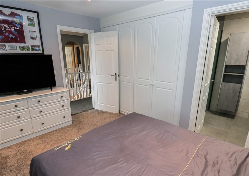 Bedroom (photo 5) at Corriegale, Apperley Bridge