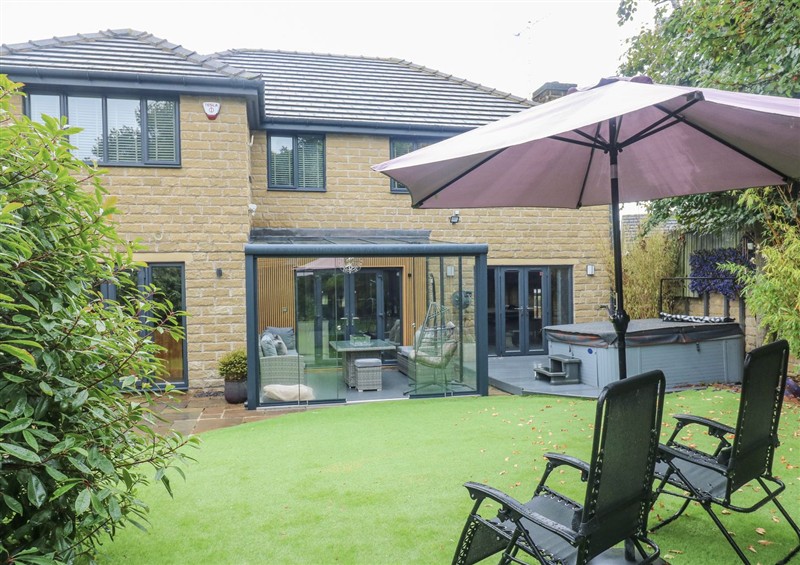 Outside at Corriegale, Apperley Bridge