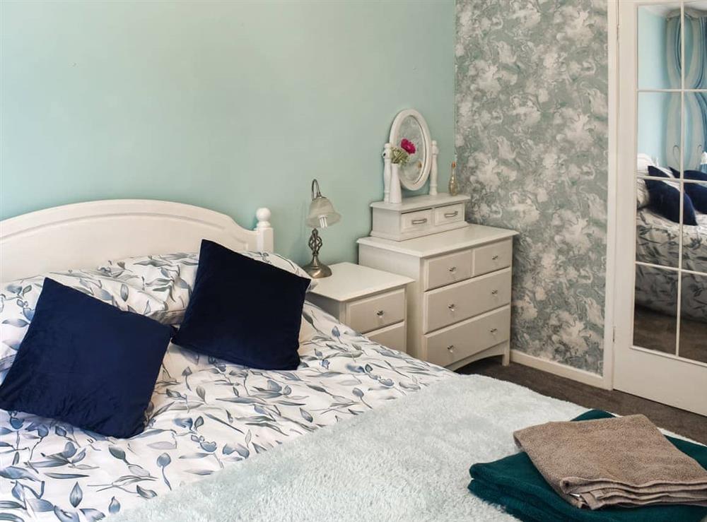 Double bedroom (photo 2) at Corton Gem in Corton, near Lowestoft, Suffolk