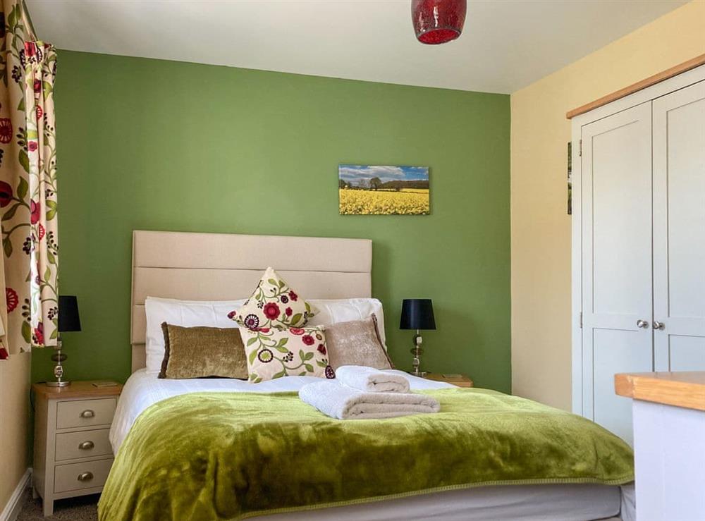 Double bedroom (photo 2) at Cosy Cotswolds Townhouse in Shipston-on-Stour, Warwickshire