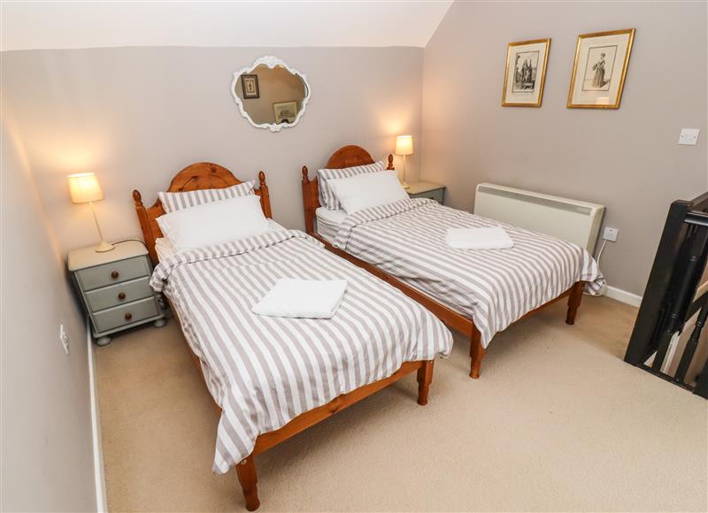 One of the 2 bedrooms at Cosy Cottage, Burford
