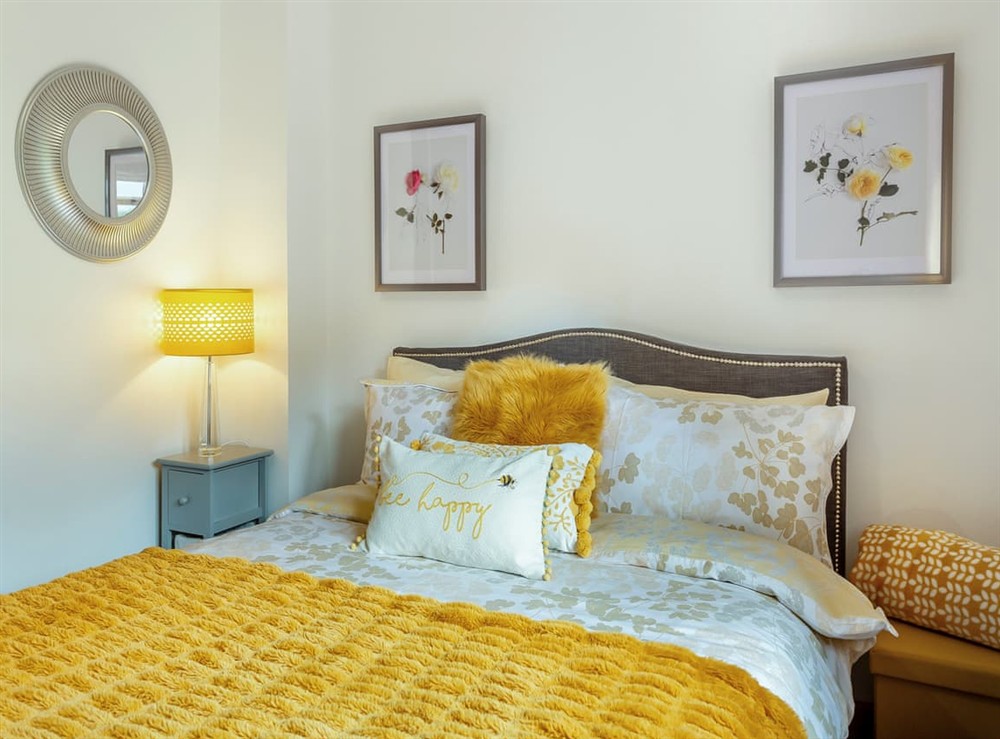 Double bedroom (photo 7) at Cosy Ness in Inverness, Inverness-Shire