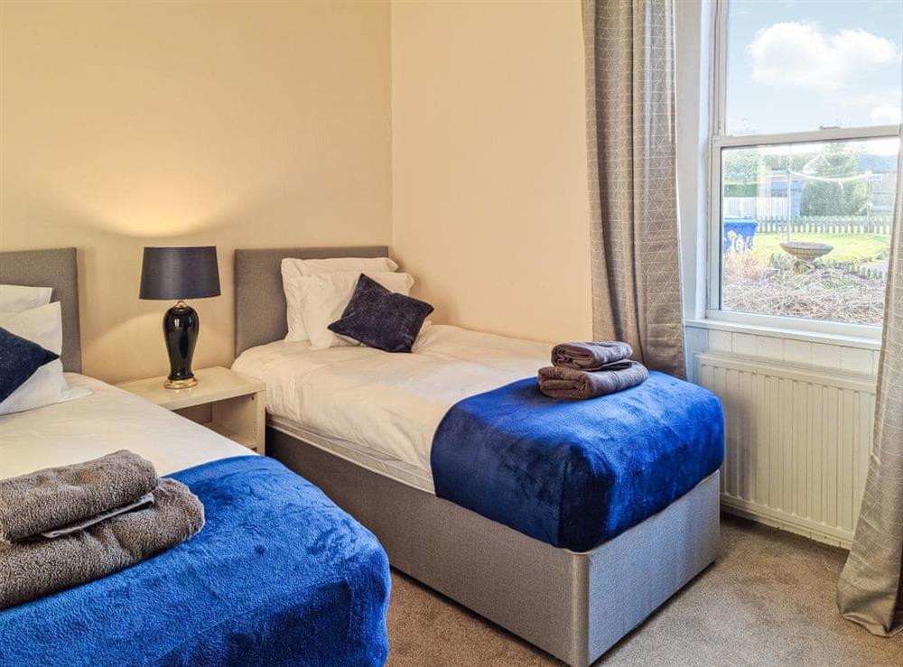 Twin bedroom at Cosy Penicuik Apartment in Penicuik, Midlothian