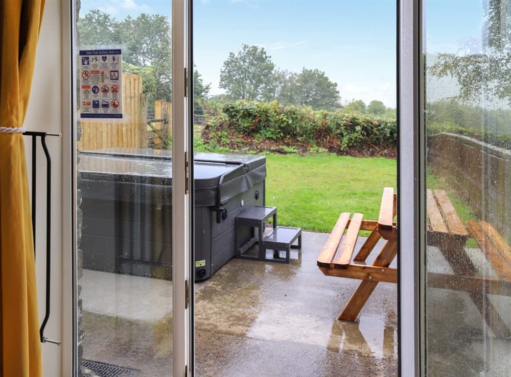 Hot tub at Cothi Cottage in Talley, near Llandeilo, Dyfed