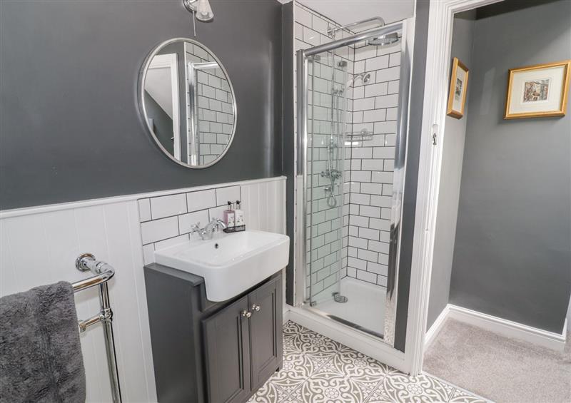 The bathroom (photo 2) at Cotstone Cottage, Chipping Campden