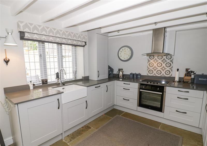 The kitchen at Cotstone Cottage, Chipping Campden
