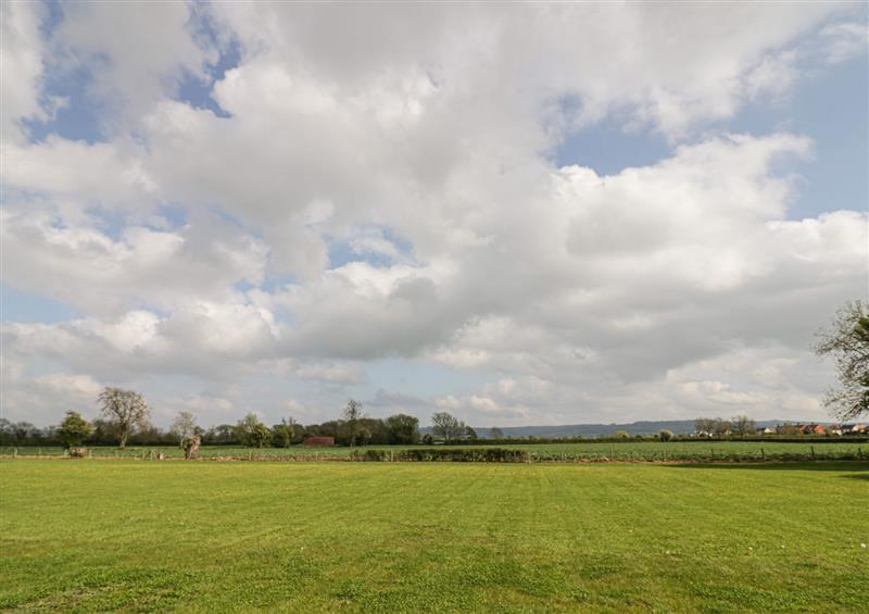Rural landscape (photo 2) at Cotswold Lodge, Bretforton near Honeybourne