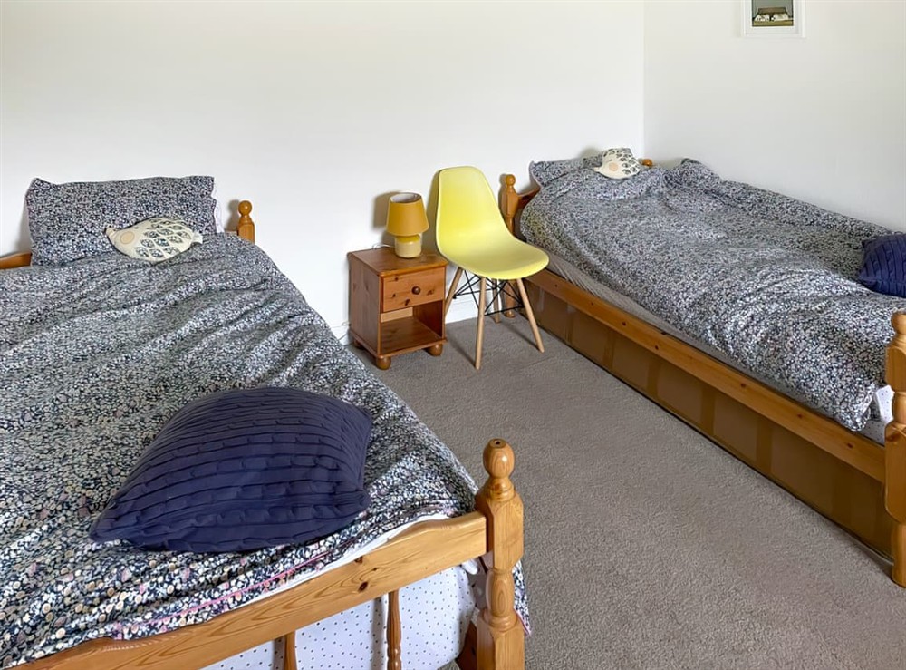 Twin bedroom