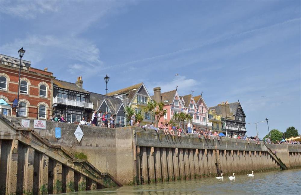 Crabbing in Dartmouth at Cotterbury, Dartmouth