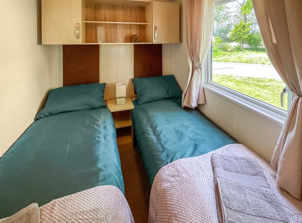 Twin bedroom