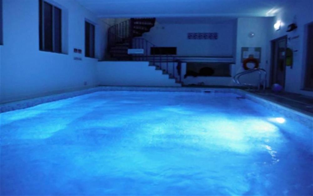 The heated indoor swimming pool at Court Barton Cottage No. 4 in South Huish