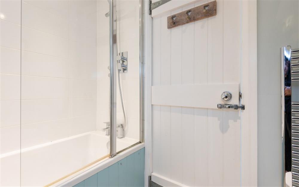 The first floor family bathroom at Court Barton Cottage No. 8 in South Huish