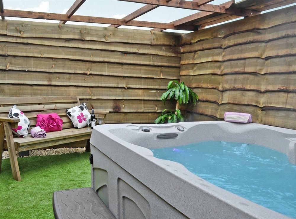 Shared hot tub available at The Granary, 