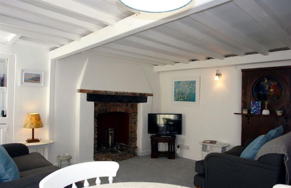 Living room and dining area at Cousham Cottage, Kingsand and Cawsand, South Cornwall