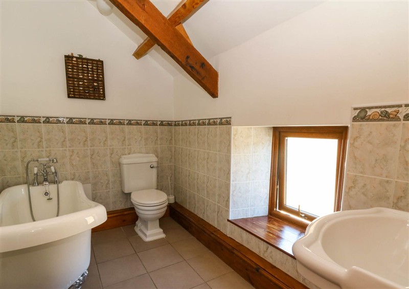 The bathroom at Cove Cottage, Llangrannog