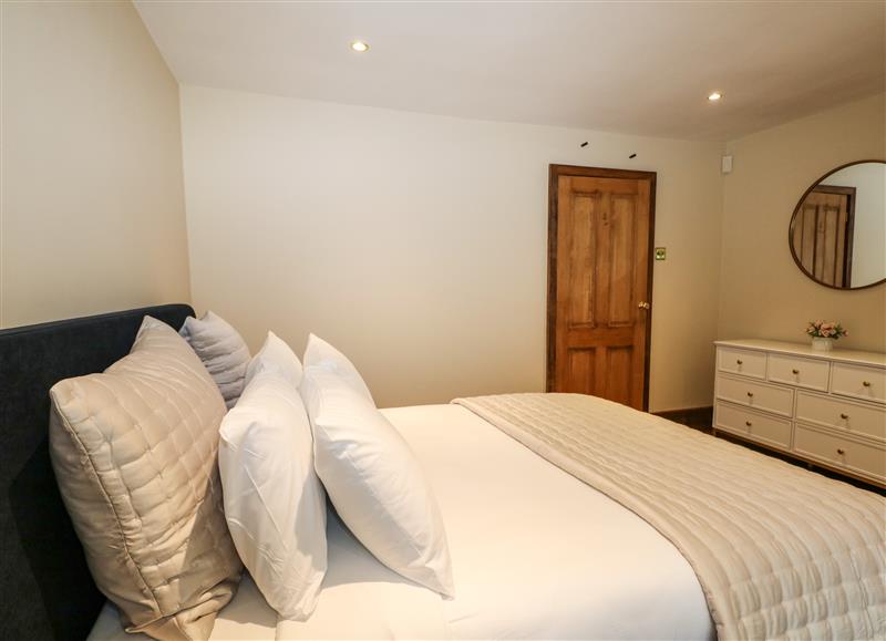 Bedroom (photo 3) at Coventina, Wraysbury