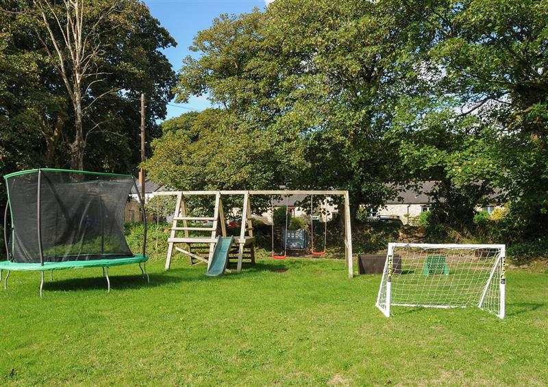 Enjoy the garden at Coverack, Mawnan Smith near Penryn