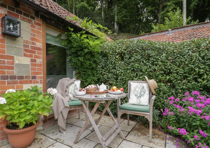 Enjoy the garden at Cow Drove Cottage, East Knoyle