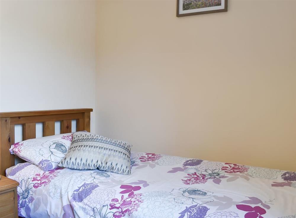 Cosy and inviting single bedded room at Cowdea 2 in Bettiscombe, Dorset