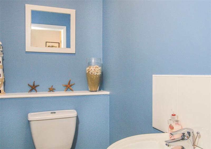 This is the bathroom at Cowrie Cottage, Rhosneigr