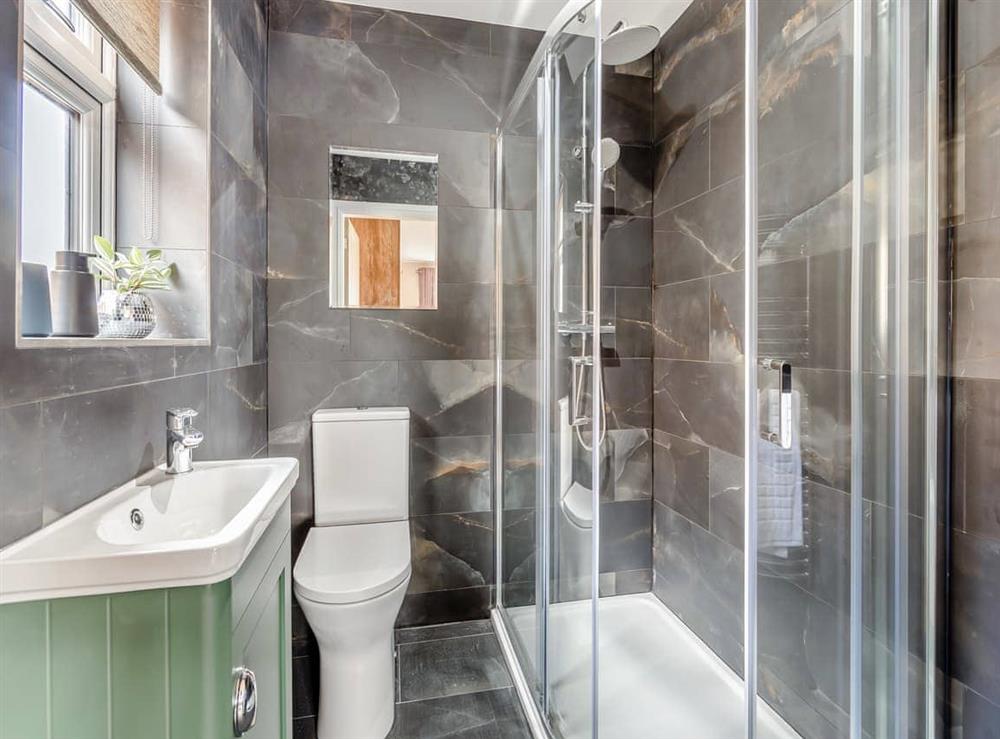 Bathroom at Cowslip Cottage in Maltby-Le-Marsh, Lincolnshire
