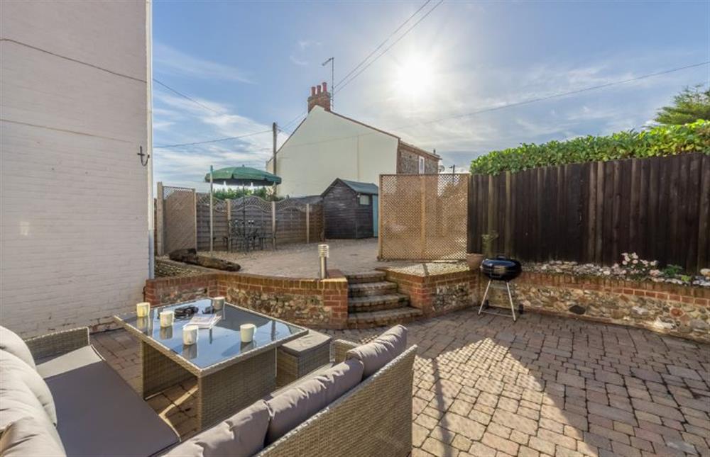 Coxswainfts House: courtyard with comfortable seating