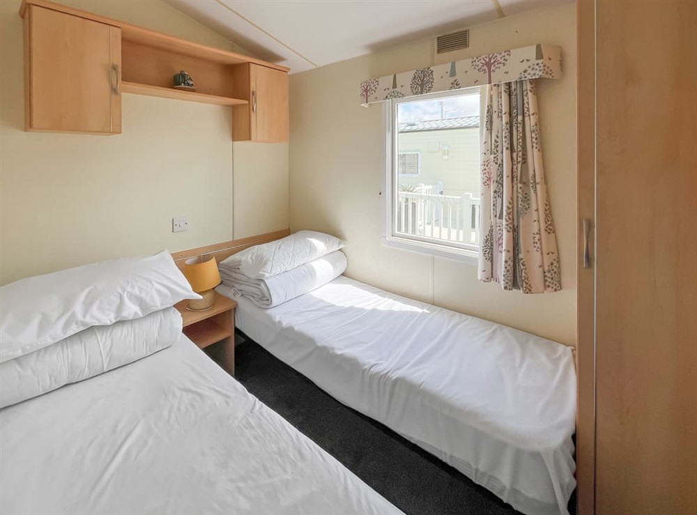 Twin bedroom