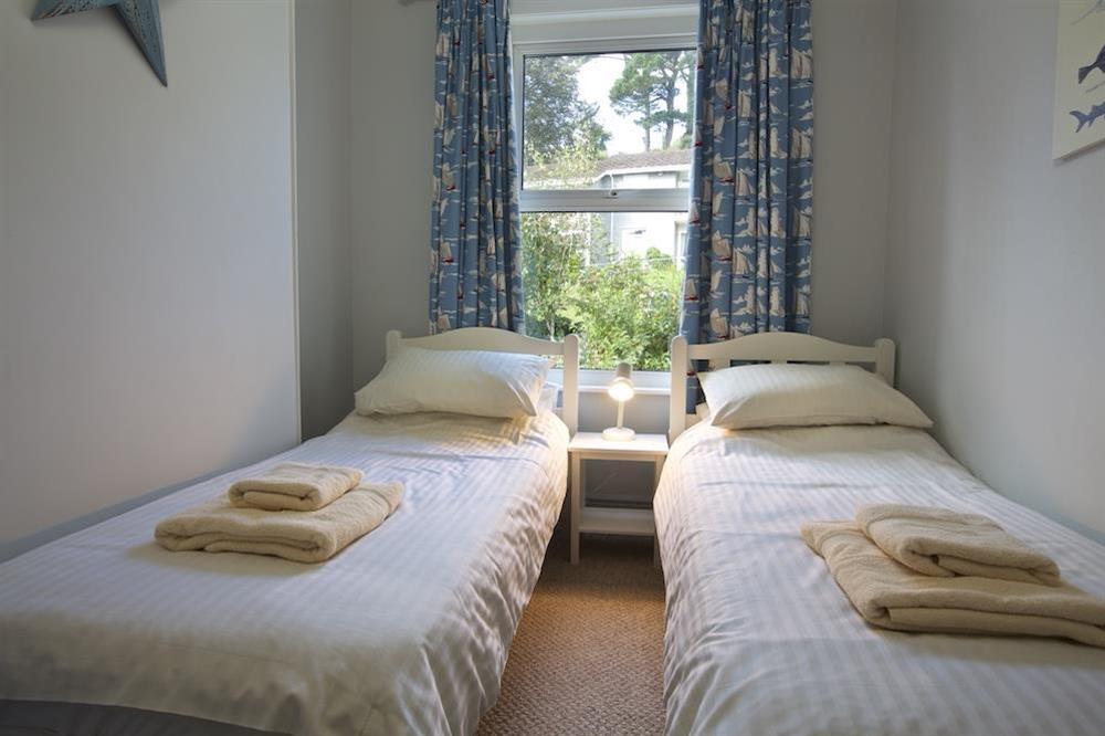 Twin bedroom at Crab Cottage in , Salcombe