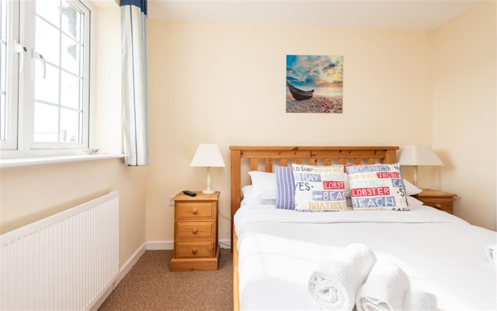 Bright Single Bedroom at Crab Cottage in Trevarrian