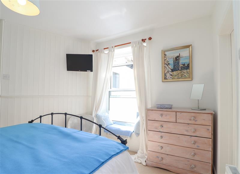 One of the 4 bedrooms (photo 2) at Crab Pot Cottage, Porthleven