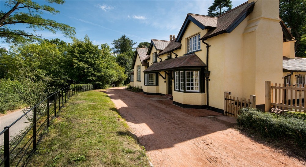 The exterior of Crabtree School House, Devon (photo 2) at Crabtree School House in Broadclyst, Exeter