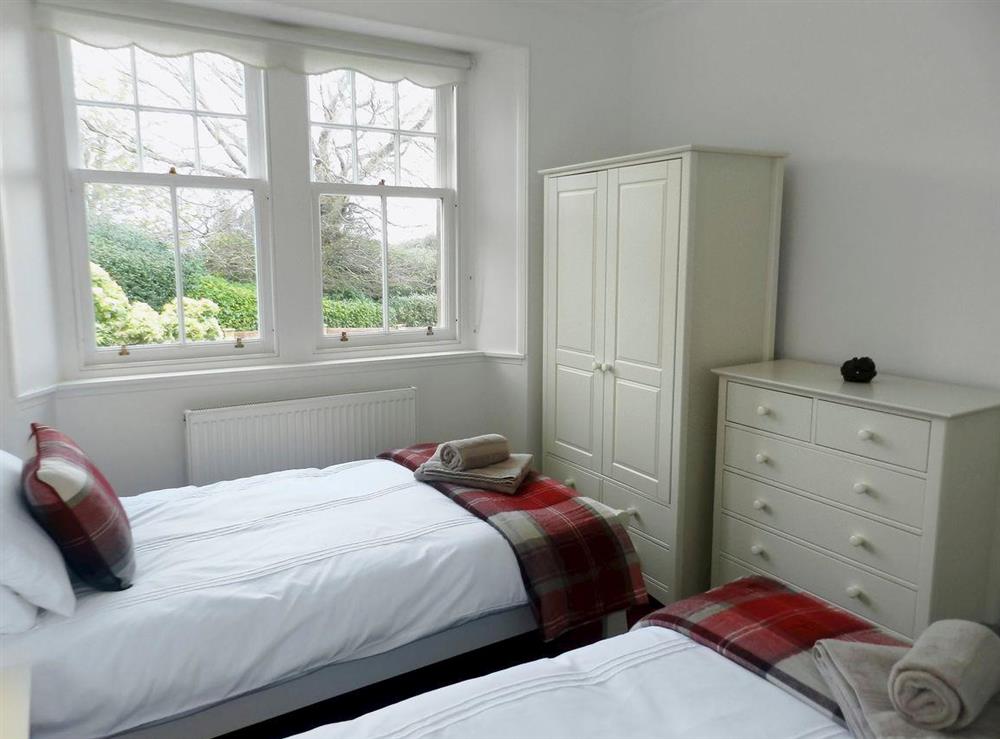 Cosy twin bedroom (photo 2) at Craegard House in Corrie, Isle of Arran, Scotland