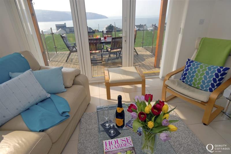 Holiday cottage with sea views at Craig Silian, Gwbert
