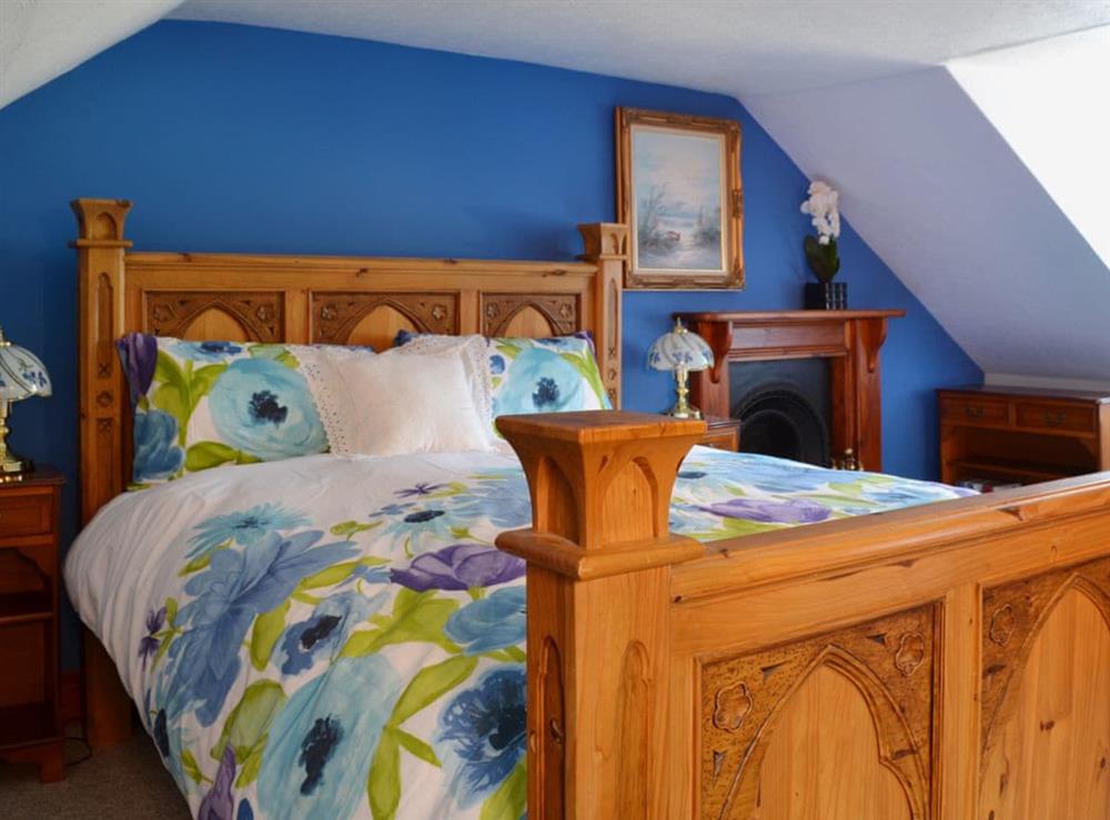 Double bedroom at Craigdarroch Cottage in Callander, Perthshire