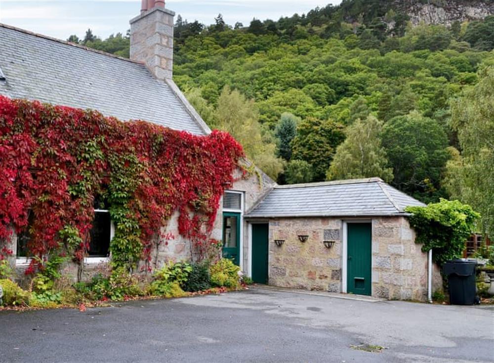 Craigendarroch House in Ballater, Aberdeenshire sleeps 12