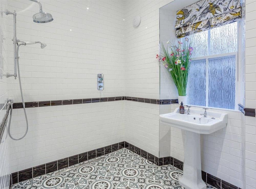 Shower room (photo 5) at Craigendarroch House in Ballater, Aberdeenshire