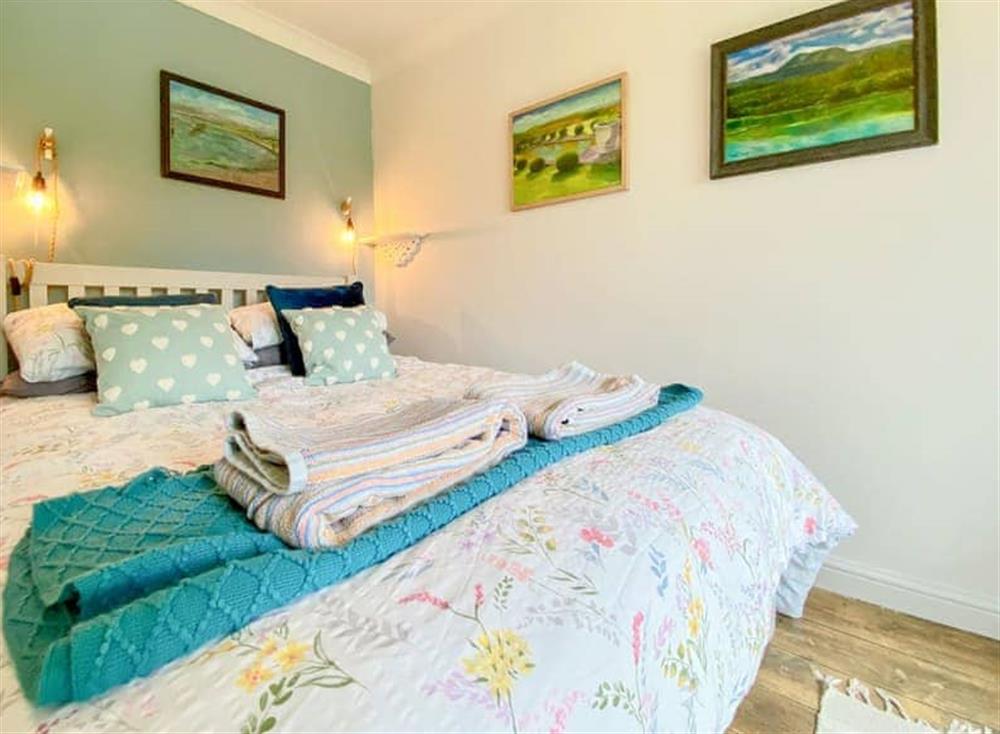 Double bedroom at Craigielea Cottage in Frome, Somerset