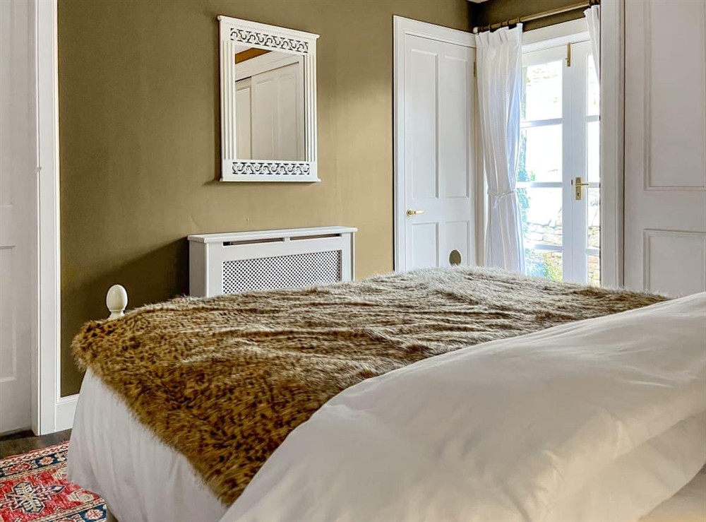 Double bedroom (photo 2) at Craigmore Cottage in Birnam Woods, Perthshire
