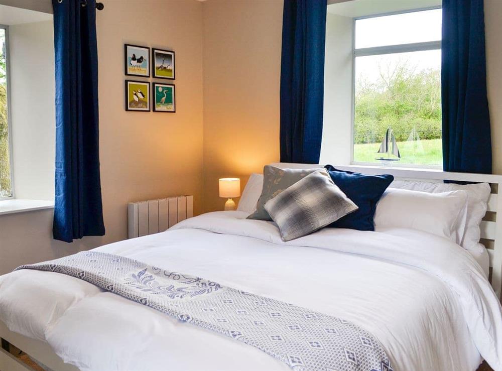 Double bedroom at Craigrannoch Cottage in Dalbeattie, Kirkcudbrightshire