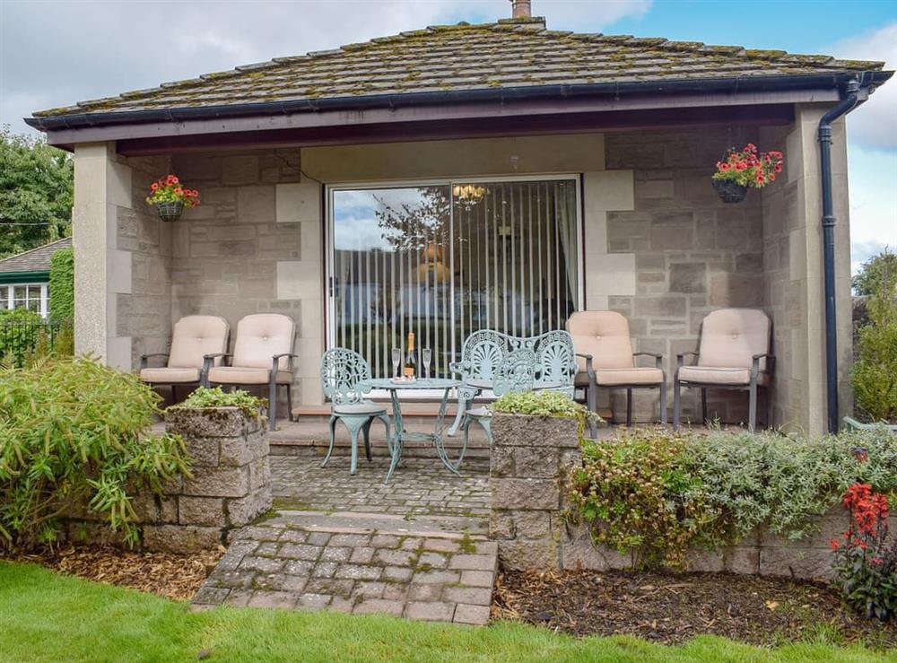 Charming holiday home at Craigrossie Cottage in Auchterarder, Perthshire