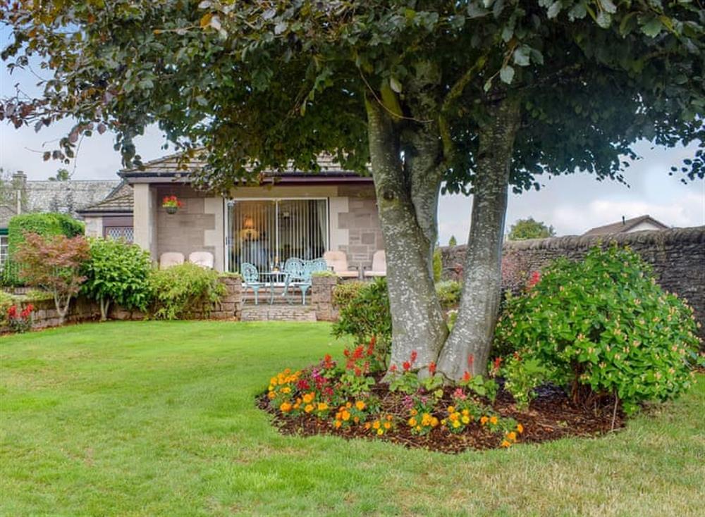 Delightful holiday home at Craigrossie Cottage in Auchterarder, Perthshire