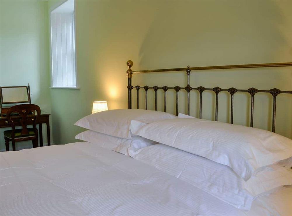 Double bedroom (photo 2) at Craigvar House in Castle Douglas, Kirkcudbrightshire
