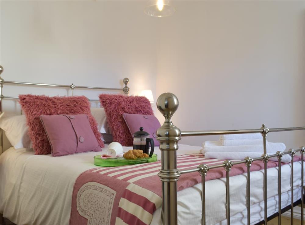 Double bedroom at Cranog Cwtch in Trefin, near St Davids, Dyfed