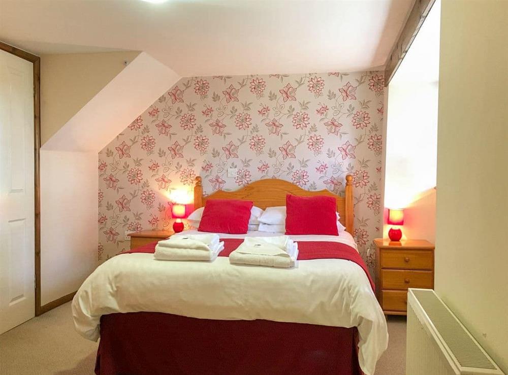 Double bedroom at Crantock Cottage in Goonhavern, near Newquay, Cornwall