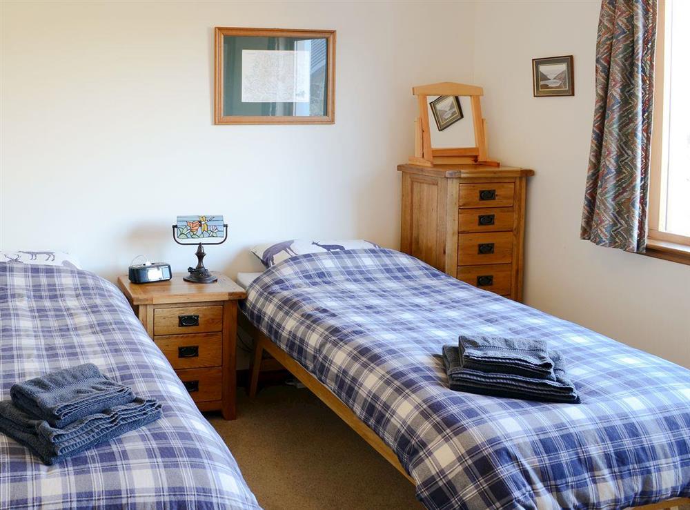 Cosy twin bedroom at Creagach in Achnacarnin, near Lochinver, Highlands, Sutherland