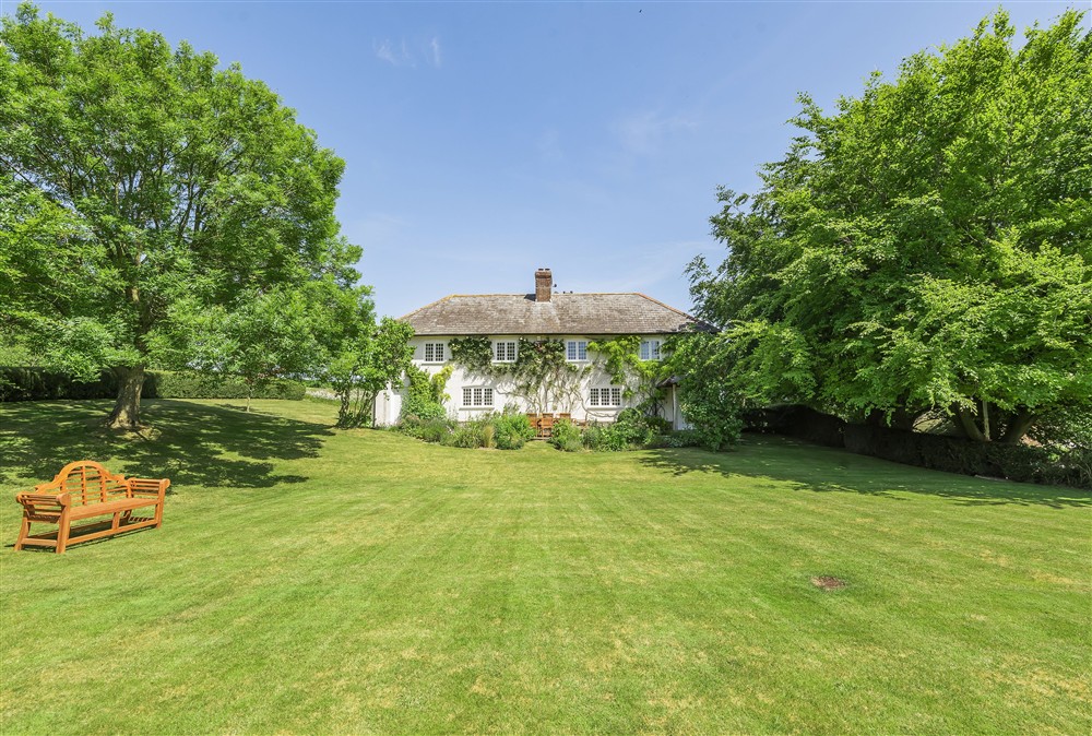 A stylish and generous holiday cottage at Creaky Cottage, Dorchester