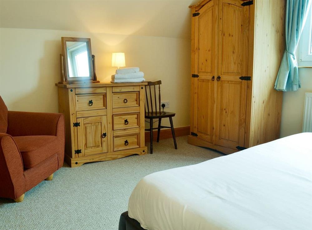 Comfy double bedroom (photo 2) at Cressfield Villa in Ecclefechan, near Lockerbie, Dumfriesshire