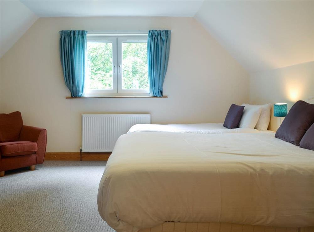 Spacious twin bedroom at Cressfield Villa in Ecclefechan, near Lockerbie, Dumfriesshire