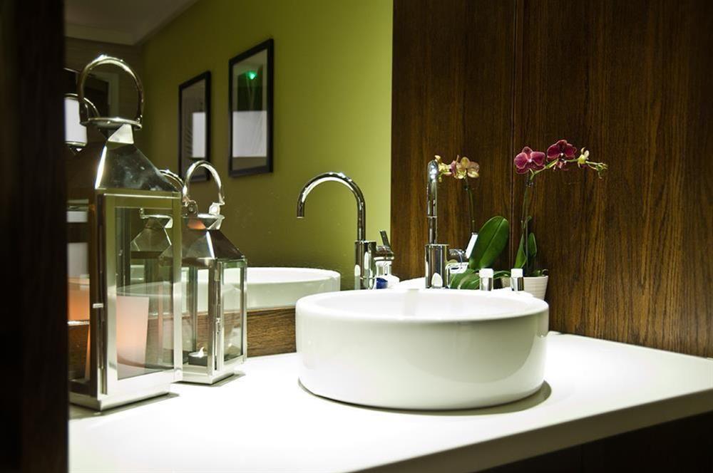 Enjoy the use of the luxury facilities of the Dart Marina Health Spa (photo 2) at Crew House in Dart Marina, Dartmouth